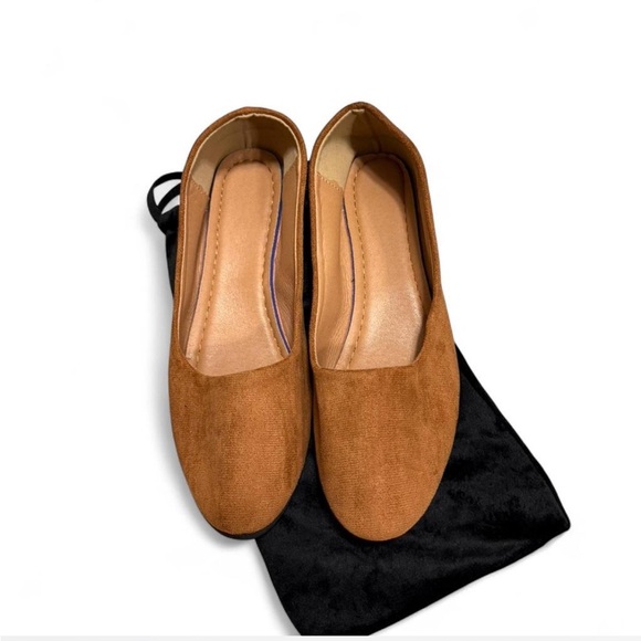 NWT Women’s Ballet Tan Flats - Picture 2 of 3